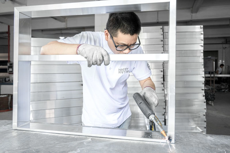 Welding of outdoor furniture frames