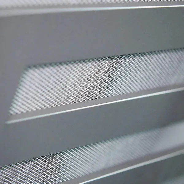 6.Adjustable Angle Aluminum Alloy Lounge Chair, Modern Minimalist Design for Outdoor Us6