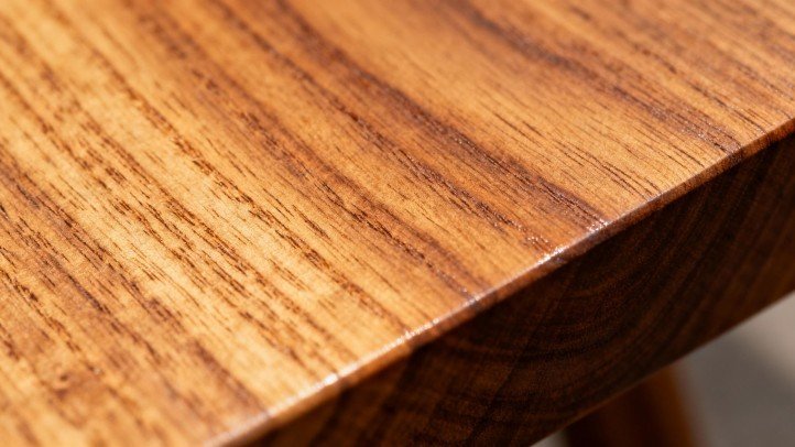 Close-up of teak grain that explains why teak furniture is durable outdoors